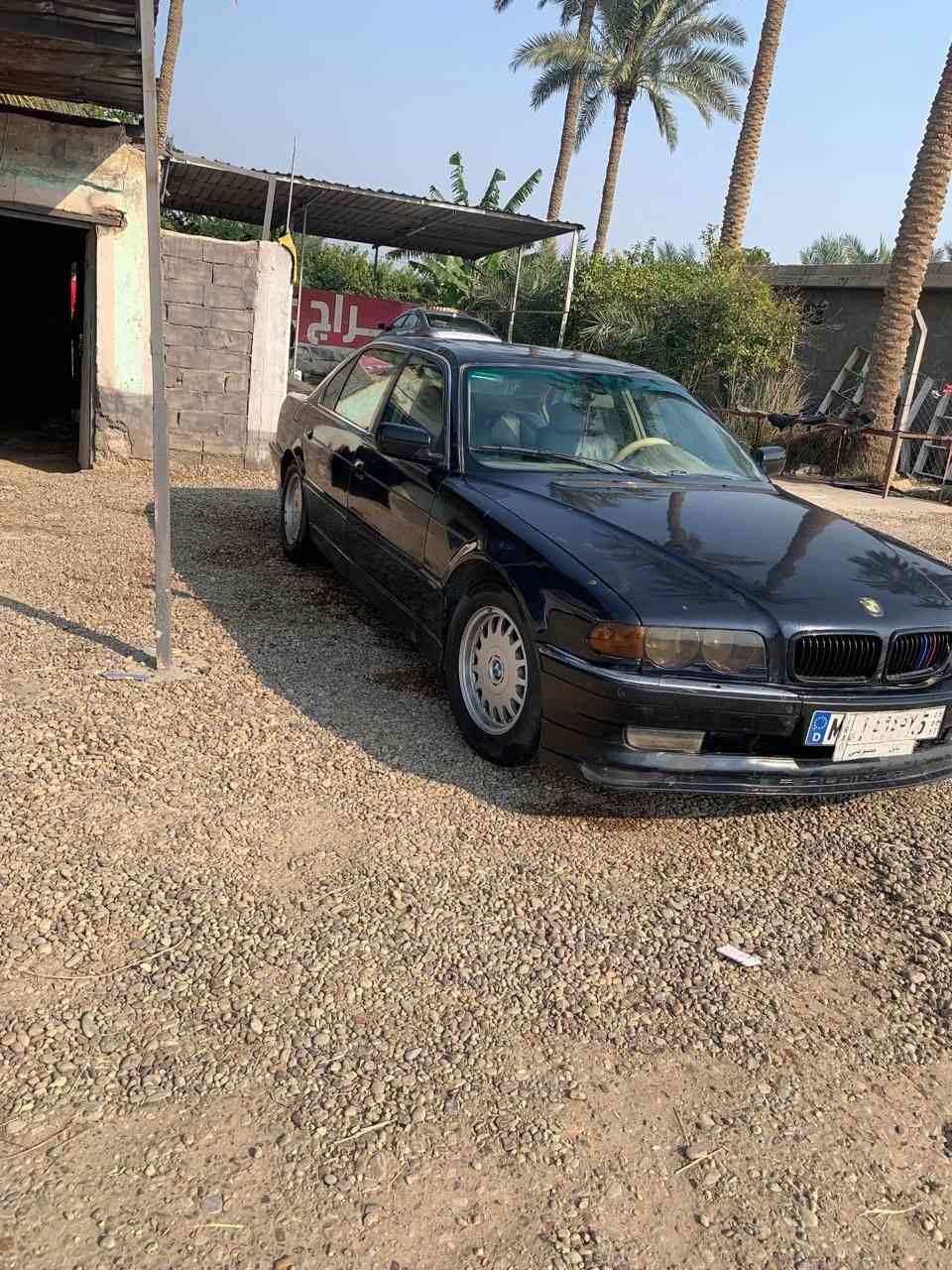 BMW خفاش
موديل 98 محرك 4400. 8سلندر
لون نيلي حبري صبغ عام
 داخلها بيجي واسود
رقم بابل الماني
مكانها بابل
السعر 45 وبيها مجال بسيط
***********. بي واتساب
