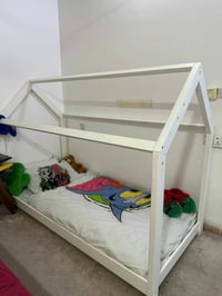 سرير اطفال • ٢م×٩٠سم • بلا مرتبة