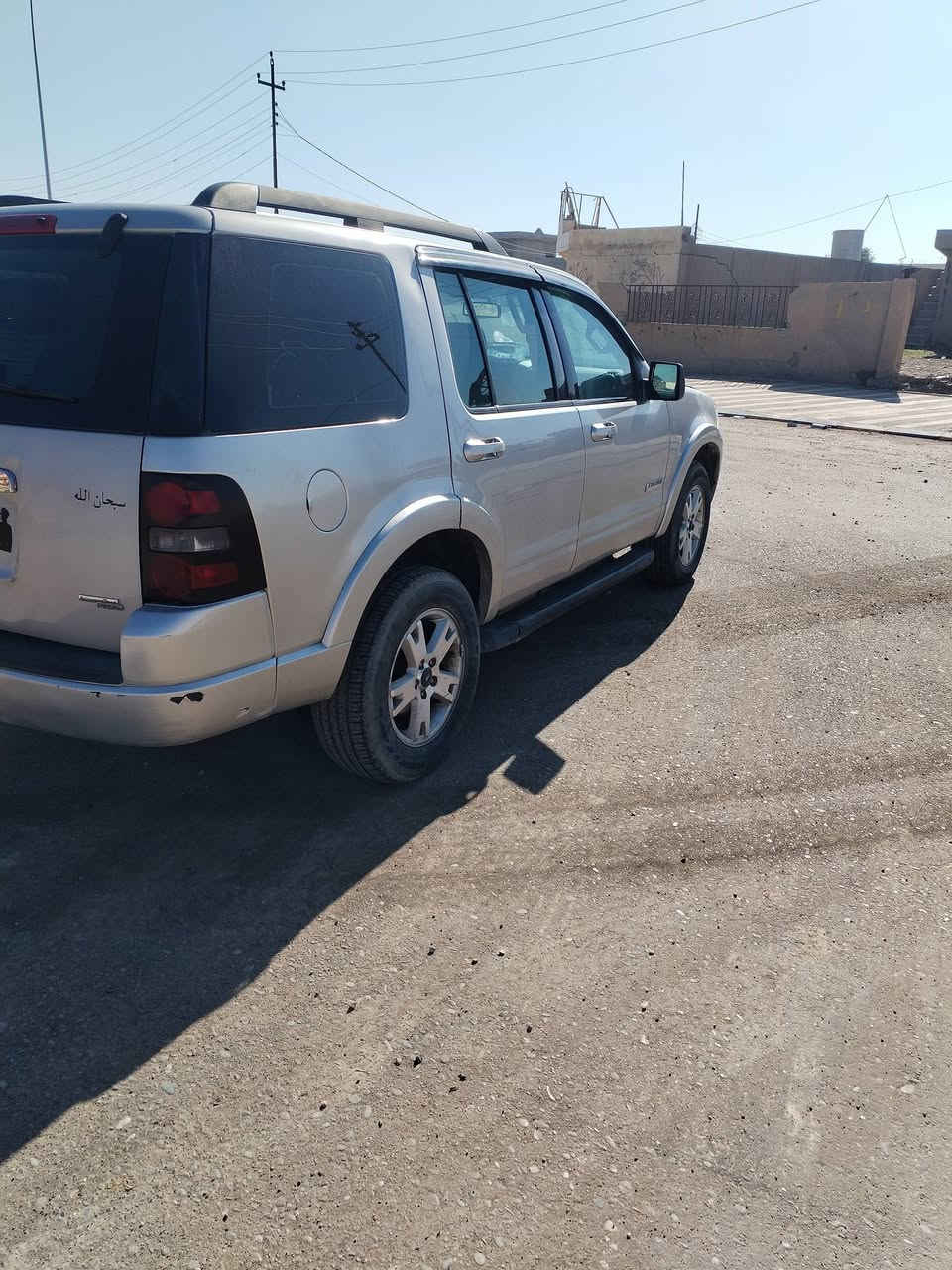 سلام عليكم البيع مراوس  فورت اكسبلور موديل 2007 رقم كركوك الماني بسمي محرك وكير قبل سبوع شديتن مال كصه تخم تار صدر جديد سياره جهازه 
مكان سياره بيجي 
رقم الهاتف ***********
رقم  الهاتف ***********
