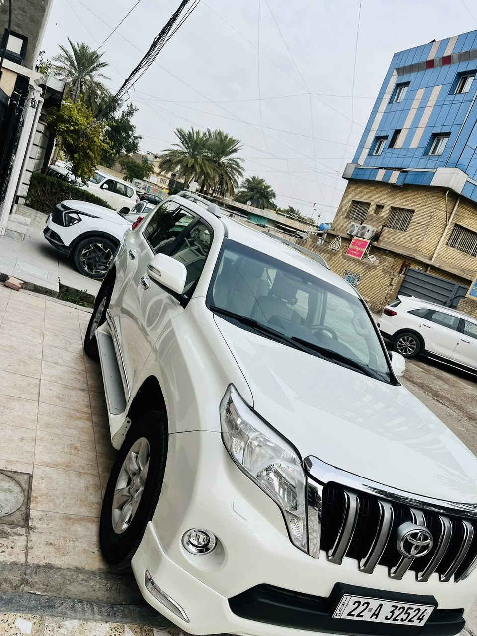 للبيع ابرادو 2012 السياره بدون صبغ بيها  جاملغ اليمنه والبند. على كد طخه بسيطه السياره  كشنات جلد اربعه سلندر مري شفط اشاير بلمري حساسات خلفيه. او امحدثه 2016 العنوان بغداد شارع فلسطين  وكاله  تحويل  اني حاضر. السعر المطلوب 215  او بيها مجال بسيط الاستفسار. على ***********
