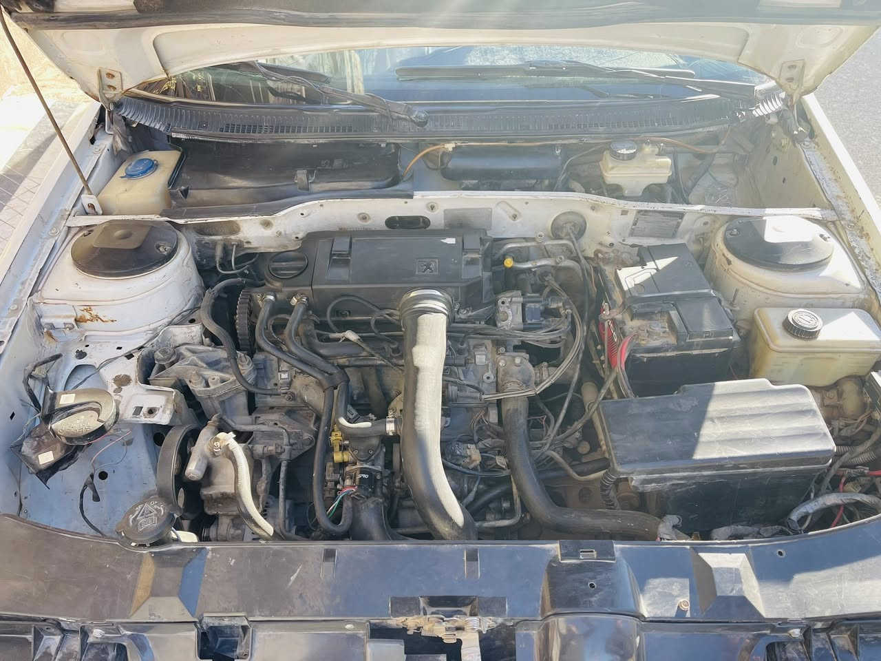 سيارة بيجو 405 للبيع 2012 سنوية 2029 سعر السيارة 30 وبيها مجال قليلي و رقم بصرة مشروع وطني يعني باي مكان تحويل 
مكان السيارة ميسان/ علي الغربي 
للاستفسار /‭***********‬
