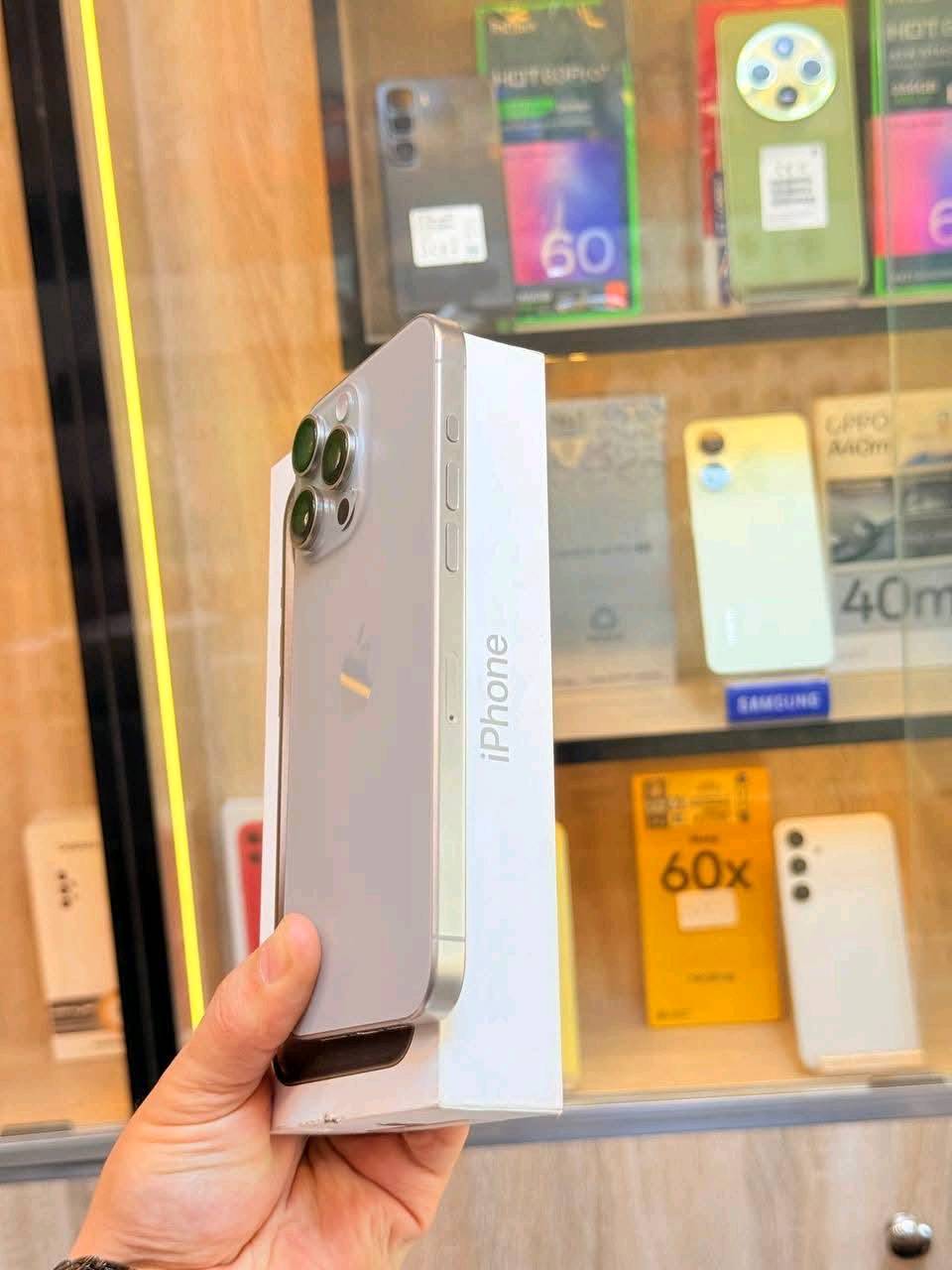 #لون تيتانيوم
#مشحون 197
#مستخدم كلششش قليل 
#ذاكره 256
#بطاريه 100
#الجهاز وتر بروف مكفول 
#ملحقاته كامله كارتون وكيبل
#هدايه ٣ كفرات
#رقم ***********
#مكاني نجف قريه الغدير