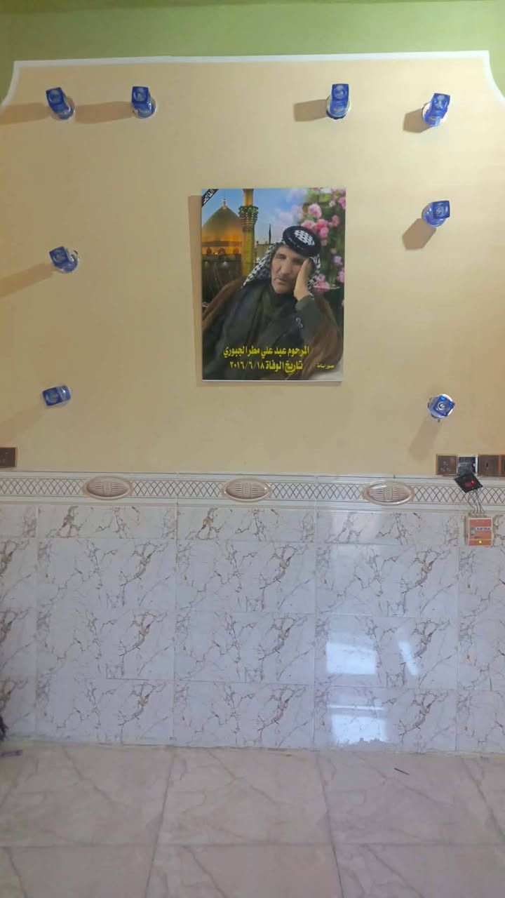 سلام عليكم بيت للبيع نص قطعه 100متر بحي المعراج
***********
