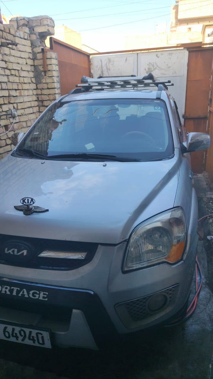 سبورتج ٢٠٠٩ مكفوله من كلشي قطره صبغ ما بيها اني مكلف بل نشر وقم صاحبها مكانه بغداد***********
