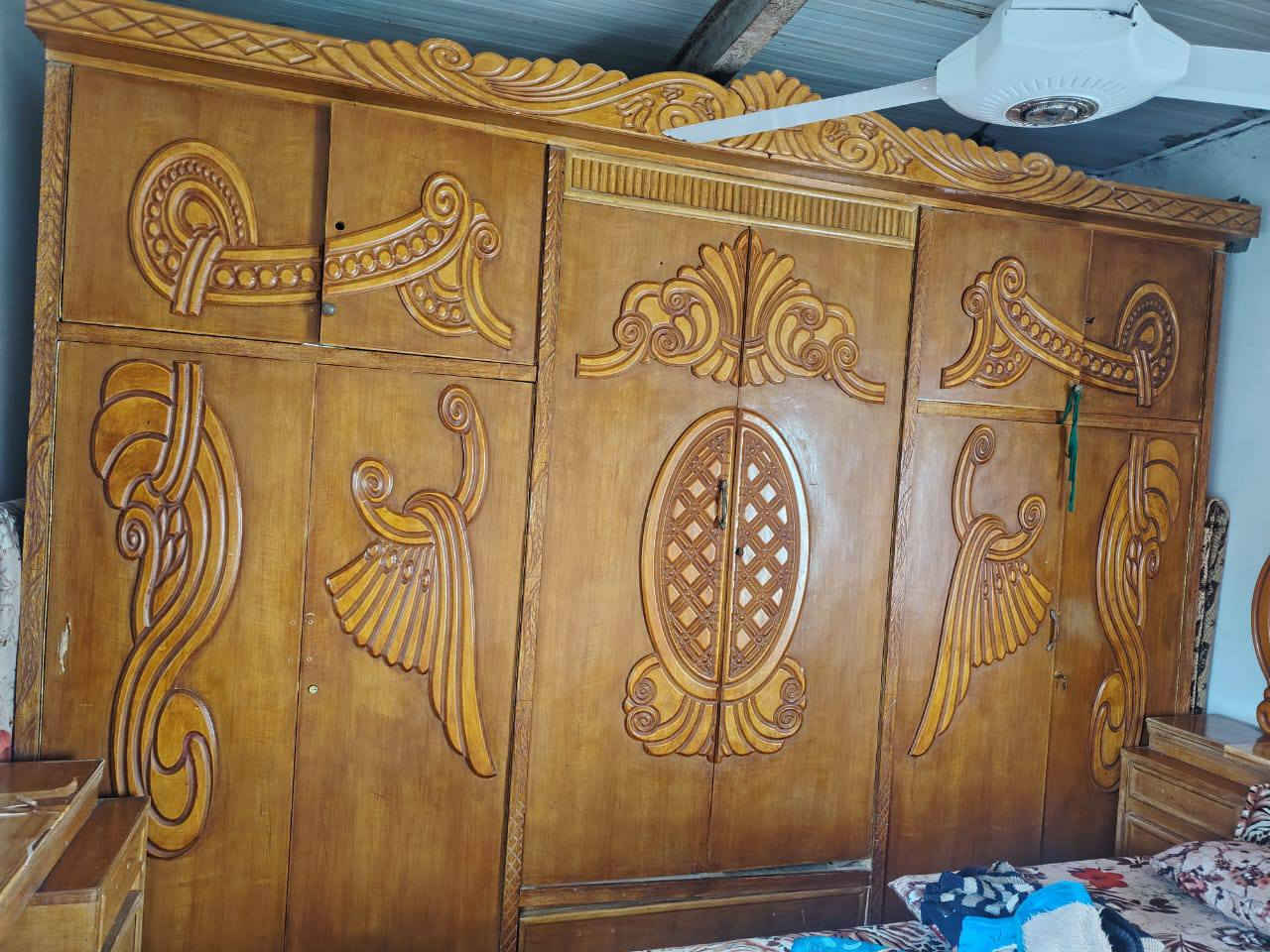 السلام عليكم 
غرفة مستعملة البيع الاتصال على رقم 
***********
