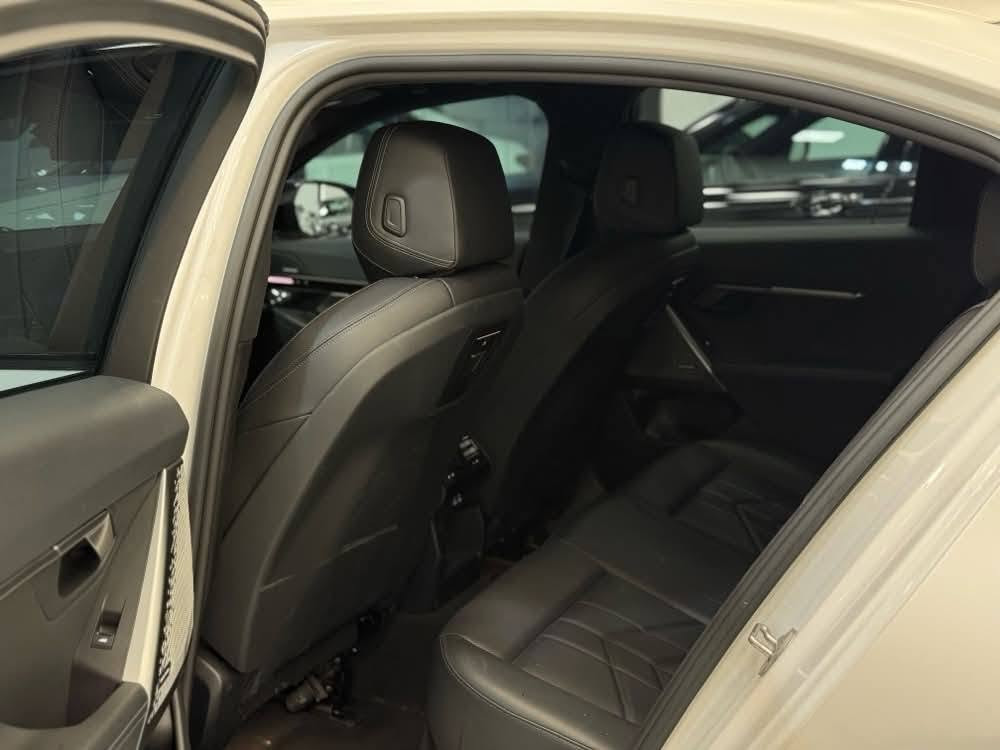 🚘 BMW 530i LUXURY LINE 2024 ✨

🔥 Engine: V4 2.0L Turbo
🔹 ژمارە هەولێر جاهیز + لەگەل کتاب جام رەش 
🔹 42 هەزار روشتووە
🔹 Clean Title 💎 // بێ بویاغ
لە بونیت PDR  هەیە
🔹 دەعامی بۆ دەعامی بە شەرت 💯
🔹 واردی ئەمریکی 🇺🇸

⭐ X-DRIVE - Full Options

✅ 360° Camera
✅ حەساس
✅ رادار
✅ شەغال
✅ داتاشۆ
✅ سلاید (Sunroof)
✅ HARMAN KARDON Sound System 🎵

💰 نرخ: 445 وەرقە (و مجال)

📍 شوێن: هەولێر

📞 ***********
📞 ***********

━━━━━━━━━━━━━━━━━━

🚘 BMW 530i LUXURY LINE 2024 ✨
🔥 Engine: V4 2.0L Turbo
🔹 رقم اربیل جاهز + کارت تضلیل 
🔹 ماشي 42 ألف
🔹 Clean Title 💎 // بدون صبغ
واحد PDR بل بونت
🔹 دعامي بدعامي شرط 💯
🔹 وارد أمريكي 🇺🇸

⭐ X-DRIVE - Full Options

✅ كاميرا 360°
✅ حساسات
✅ رادار
✅ شغال
✅ داتاشو
✅ فتحة سقف (سلاید)
✅ نظام صوتي HARMAN KARDON 🎵

💰 السعر: 445 ورقة (بي مجال)

📍 الموقع: أربيل

📞 ***********
📞 *********** أربيل, العراق


**إذا كنت صاحب هذا الإعلان وتريد حذفه لأي سبب، رجاءا أرسل رسالة إلى الدعم الفني**