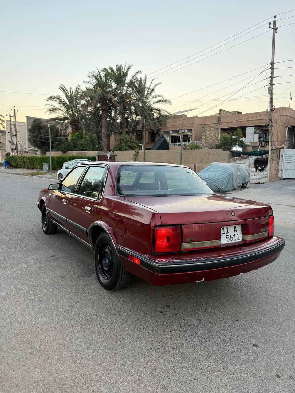 اولدز موديل 90 
 كير ومكينه جدد 
صدر جديد 
تخم تاير جديد 
تبريد منضومه كامله اليوم سويتها 
رقم مميز بسمي تحويل ثاني يوم 
السعر 68 وبيها مجال بصيط جدا 
عنوان السياره السيديه 
*********** بغداد, العراق
