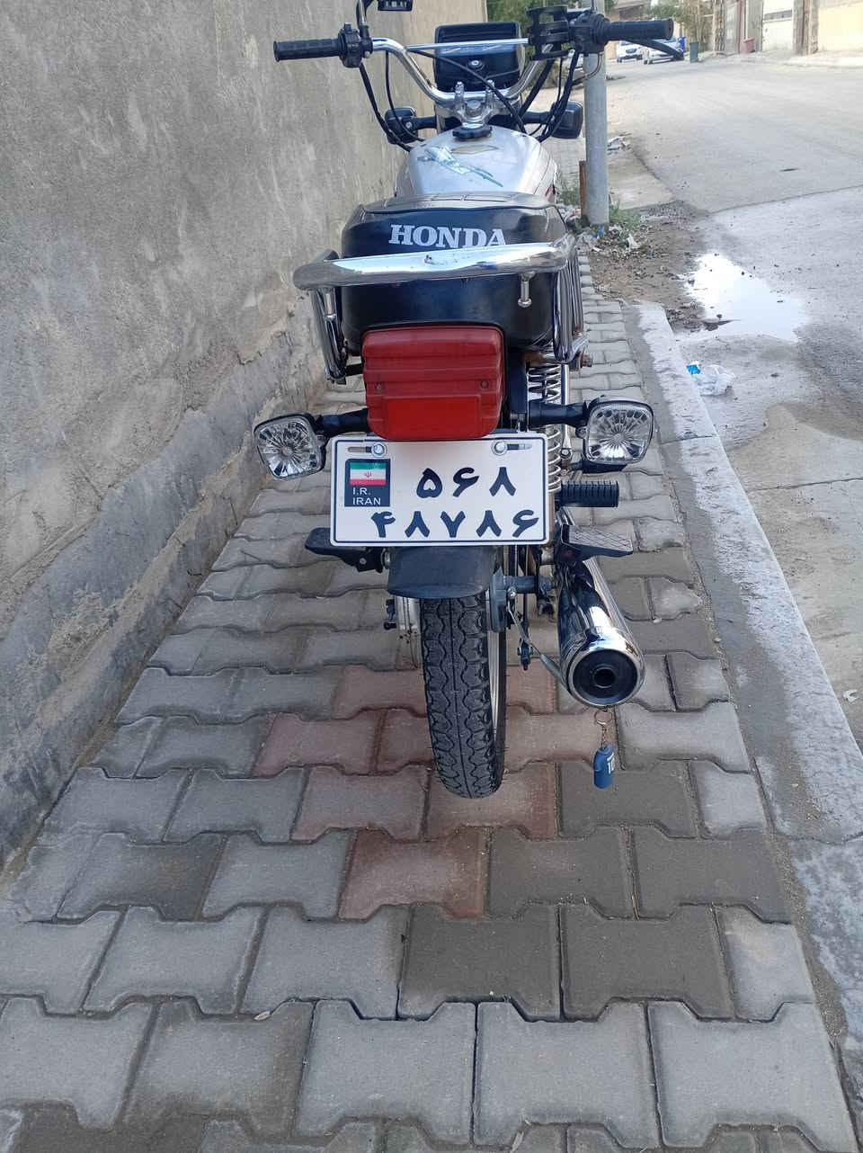 سلام عليكم دراجه سيفان موديل 21 دراجه أوراق كامله محرك بلادي مامفتوح فقط تفيلس درجة كهربائيات كلهة شغاله قفل أستيرن
العنوان بغداد المحموديه
الاستفسار ***********
سعر البيع 575 وبيه مجال
