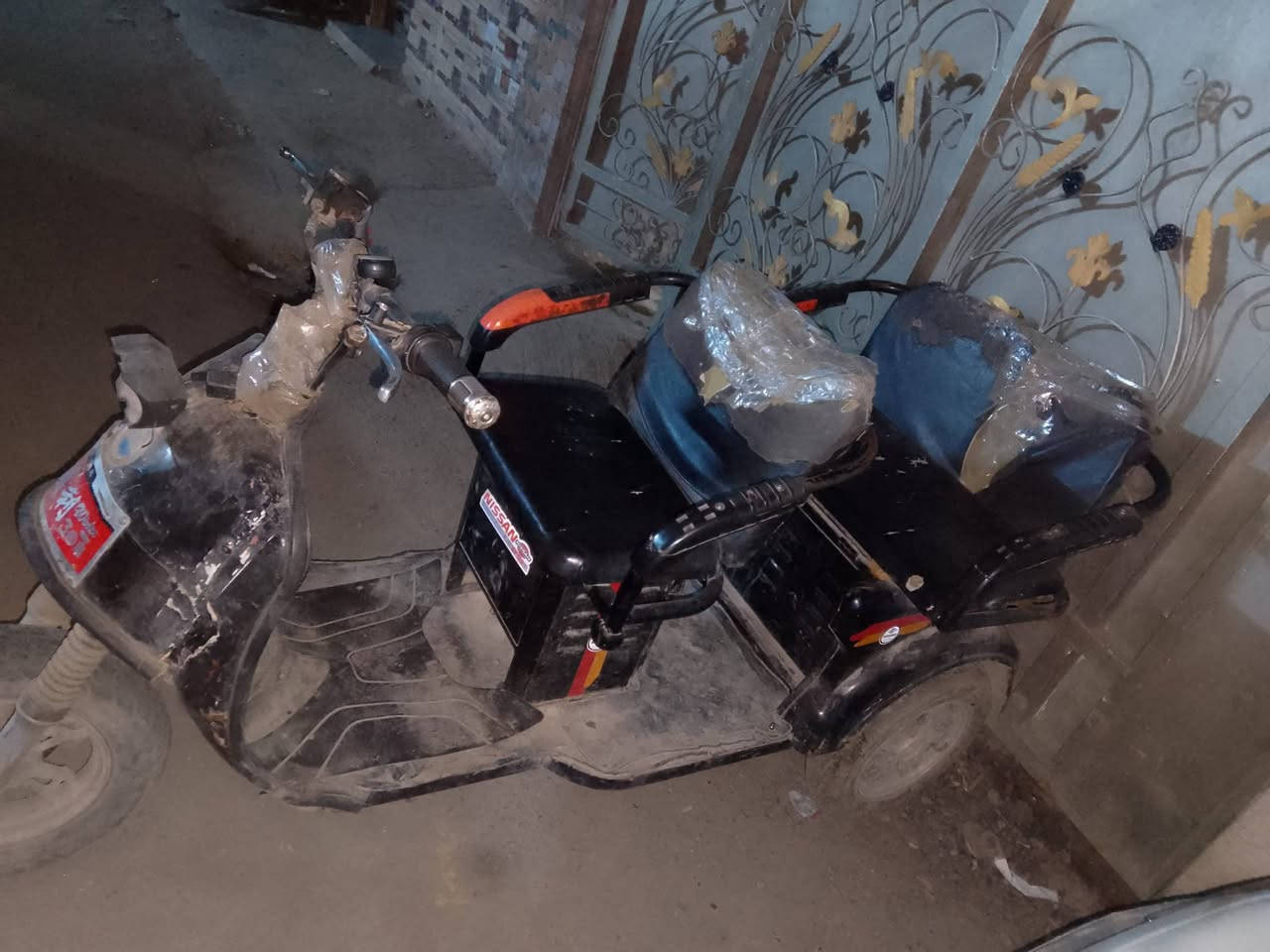 دراجه شحن نفرين ليوره للبيع ب300 بيه باتري منفوخ اذا يتبدل صير سريعه مكاني بغداد ‏‪0787 584 8944‬‏
