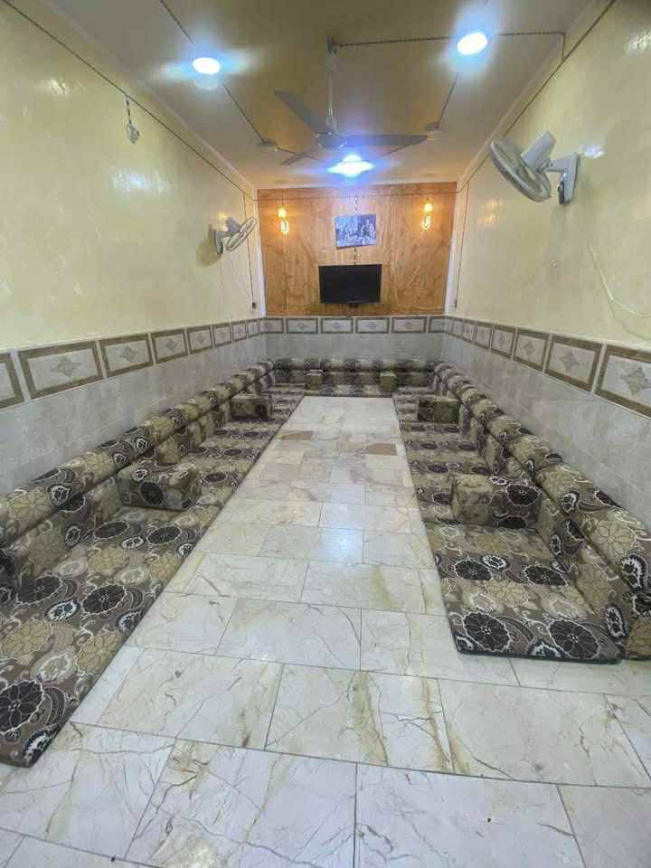 دار سكن للبيع
طابو صرف ديوانية
 حي الصدر الأولى 
مقابيل حي الحضارة
المساحة 128 متر 
بناء نضيف طابق واحد (عگادة) 
يحتوي على
غرفة نوم / أستقبال / صالة / مطبخ / مجمع صحي عدد2
ملاحظة :: المنطقة خدمات كامله
 (مجاري _ تبليط _ أرصفة) 
السعر 100 مليون قابل للتفاوض مع صاحب العقار
                        مراجعة
 مكتب العتابي للعقار  ديوانية حي الجزائر مقابل فندق برج الامراء للاستفسار
***********  مهدي العتابي 

***********  حيدر الفتلاوي
***********
