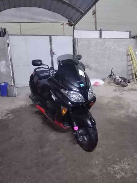 فورزه 0/9بصمتين سويج طوارئ+تدفه يدات+قبق اكلجات نيكل+جامة قطعتين+قاعدت تليفون+صالنصه رياضي صوتها يخبل+ماشيه 42الف حقيقي شرط الفحص+لايتات زنون اصلي+مكينه ممفتوحه/كلجات كفاله جويتر واحد ونص جيب فيترك وتعال افحص على راحتك 

لون اسود ولترايش حمر ابلاديه/نضافه 90٪
شلعه معدل قويه/كهربائيات 
شلعه معدل قويه/كهربائيات كلها شغال /تراي 
يخبل ونعومه فول 
ملاحظه: دراجه حلوه ونضيفه ومداريها جيب فيتر وتعال كلبها على راحتك 
سعرها (مليون و350)مكاني بغداد جسر مثنى 
للاستفسار:ه‍ ***********
