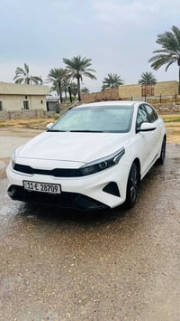 كيا سيراتو 2024 مكفولة من الصبغ والبارد واي طخة ما بيها ماشية 62كم محر...