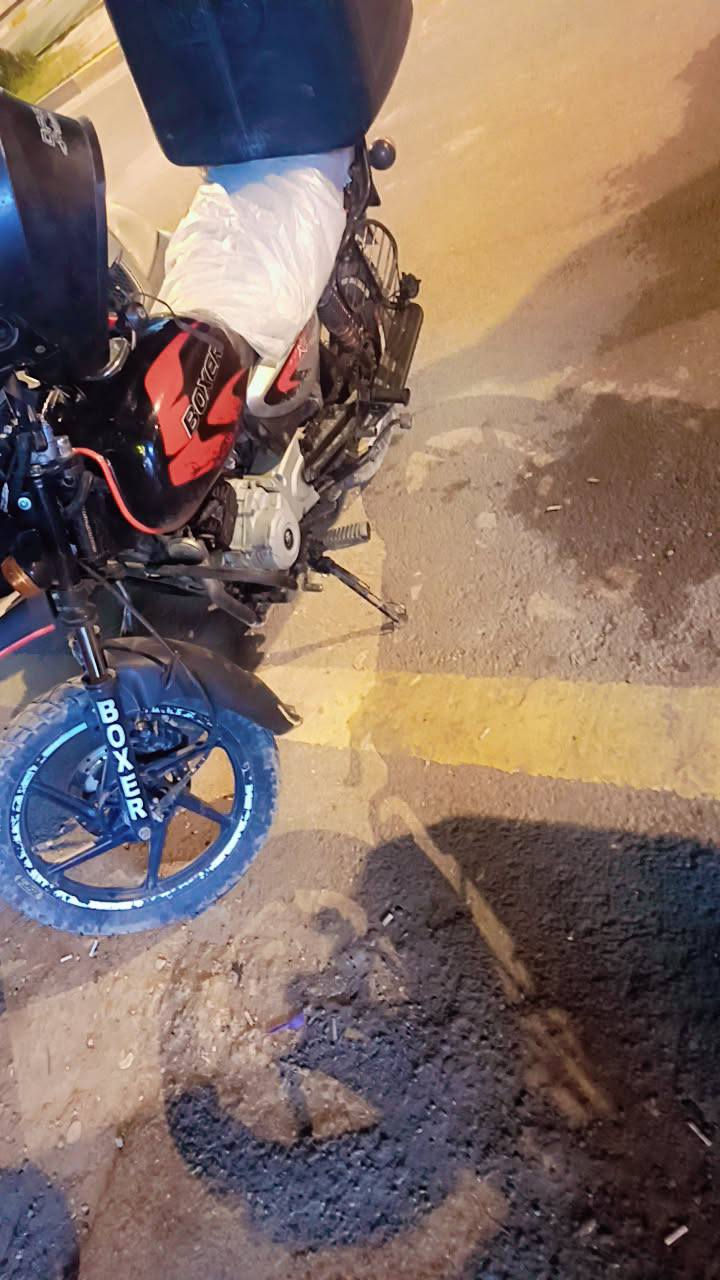 دراجة بوكسر 23 وعشرين البيع اوراق كاملة مكاني بغداد جسر ديالي *********** بية وتساب 🤍
