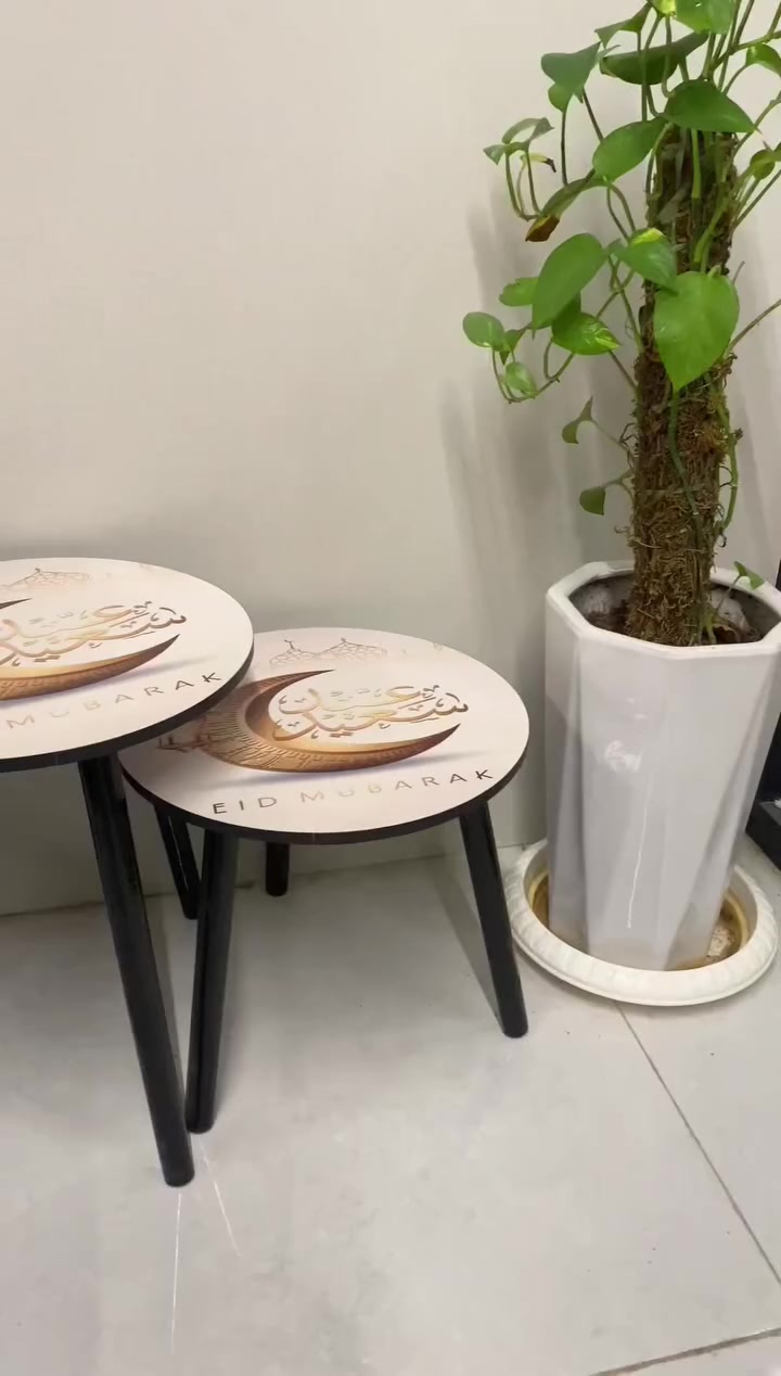 ✨ *أجواء العيد تكتمل مع طقم طاولات ضيافة عيد مبارك! 🎉*
- *المميزات:*
    - 🕌 3 طاولات دائرية أنيقة بتصميم إسلامي مزخرف
    - 🏠 تضيف لمسة فخامة وبهجة لبيتك
    - 📦 مناسبة للتقديم والديكور
    - 🔄 يمكن ترتيبها معًا أو بشكل منفصل حسب المساحة

🔥 *احصل عليها الآن!* 🛒
للحجز أو الاستفسار: 📲 مراسلة الصفحة أو واتساب *************.
