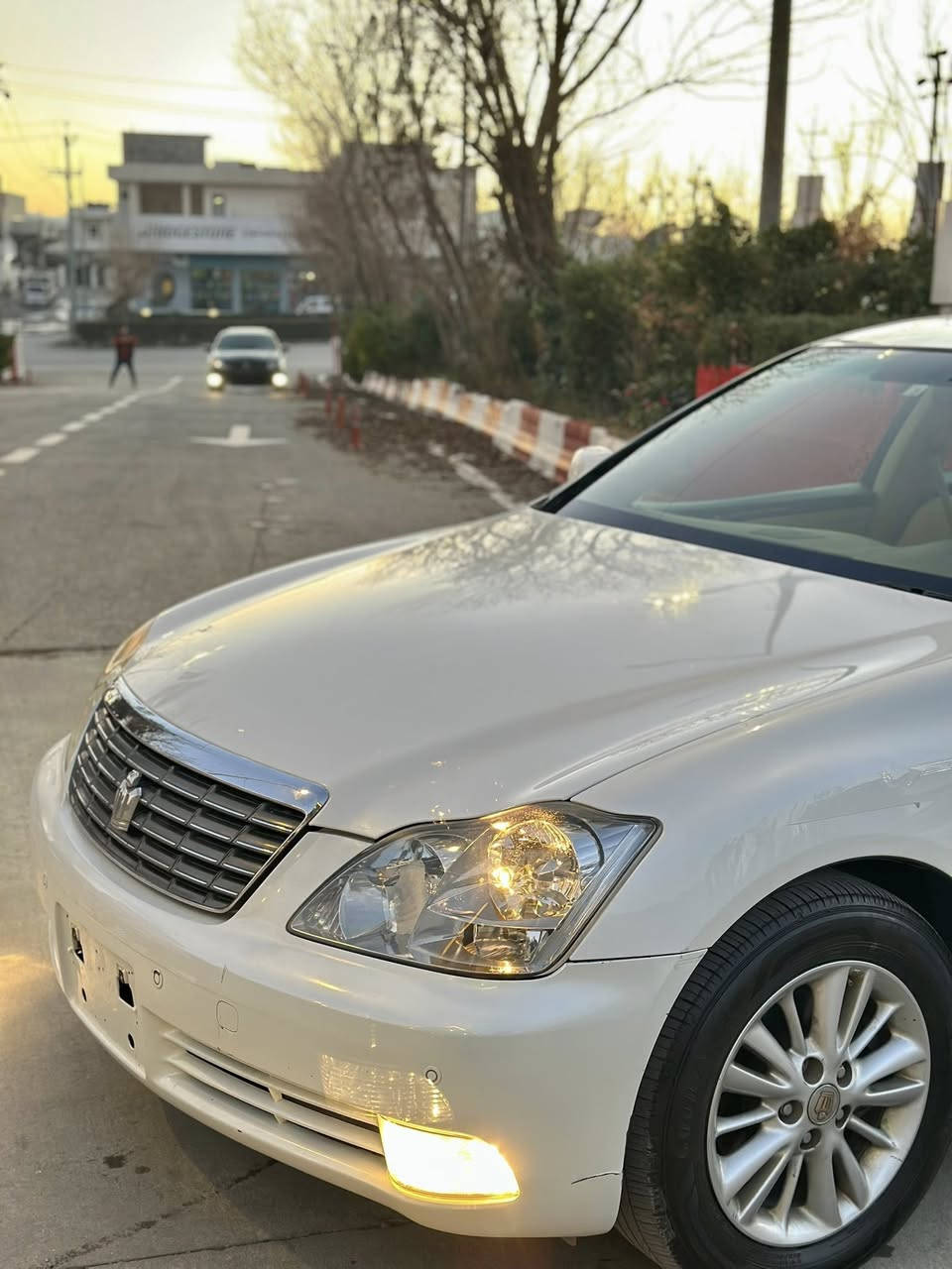 سەرەتا بە ناوی خوای گەورە میهرەبان ❤️
سلاو لە ئەدمینی خۆشەویست❤️
تویتا کروان شاهینە2007
١٨٢ رۆیال براوە براوە
مەکینە گةورة بة گةورة بئ دوکةل بئ دوکةل ئالتونی بازار
بەسمە رەساسی 
90km 
ناوزەردی ساج مەلەکی سفر 
ساج و دەشبل رەقەم یەک 
لایت ناوجەی کوئر
ئاوئنە شەفت 
پەردە حاسه 
شاشەو کامئرا
ساردو گەرم بەستراوە
برئکی نەبەستراوە 
جامەکانی هەلگیراوە
کارەبای کامل مەزبوتە 
کامل ئیمپیفایەری و موکەبەرە مەزبوت
کامل مەسرەف کراوە
کامل کونی گەرمی گیراوە هەوای نایەتە ناوی
5بەسمەیە بەسمەی سندوقی مەزبوتە
رۆنوپاتری و هایدرۆلیکی تازە گۆراوە
4تایە و ویلی رۆیالی بیلادی لە ژئرە نةوتى 
کامل زینۆنی بلادی 
بئ قەپو قۆپ 
سەقفی شوشەیە لەشەی شوشەیە
پئشو پشت کەپس بئ دەحمو لئدراو
سەقف وکەڤەری بە شەرت 
بئ بۆیاغ 
٩٠ هەزاری حەقیقی رۆشتوە 
گئرو مەکینە بەشەرتی وەستا و رۆن گۆرین
قەترە دوکەلی نیە 
مشتەریی تئل بکە یان جات بکە جوابی کۆمئنت  نادەمەوە لەگەل رئزم
بەس فرۆشتنە گۆرینەوە. وقیست ناکەم
شوئن رانیە _ سةنگةسةر
سحرى ٥٢ گةلاو مةجاليكى برايانه  
***********
فایبەرو واتس اپی  لەسەرە
