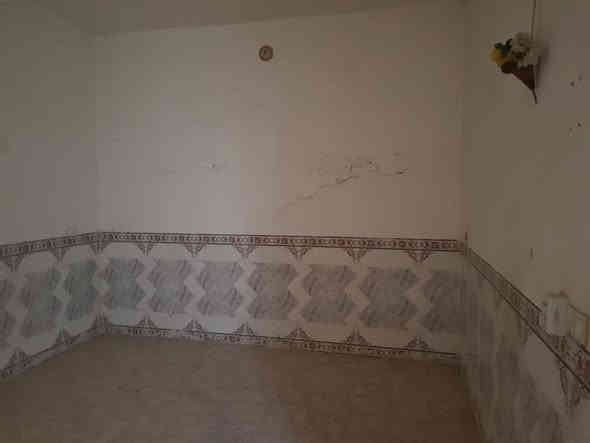 بيت ١٠٠ متر 
غرفة كبيرة 
صالة كبيرة 
صحيات 
العنوان فرع أسواق برتقالة تنزل ٥٠٠  متر
داخل فرع عرضه ٥ أمتار
السعر 45 مليون
***********
