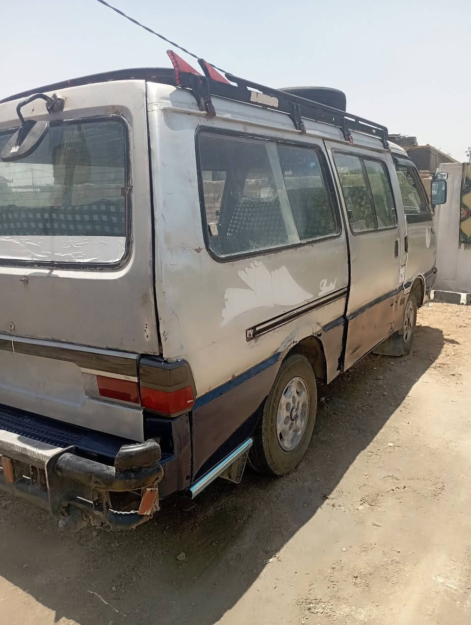 سلام عليكم سياره كيا بسته موديل 93 لسياره مكفوله كفاله عامه السعر كير ومحرك اكسن السعر 26وبيه مجال رقم الهاتف ***********
