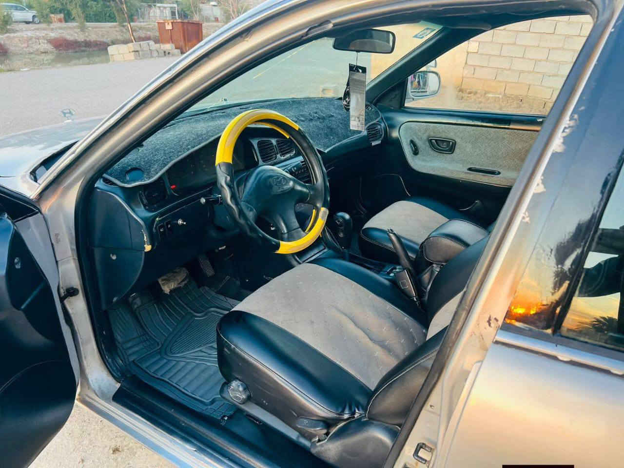 السلام عليكم شباب. وينة اليدور نضيف هذا النضيف بشرط الكفالة من التاير. ل التاير. سوناتا تو 1993. رقم بغداد انكليزي شرط التحويل هزة جديدة ورقم جديد وسنوية 2030. 
كير اوتو محرك مفتوح 2000. محرك +. كير. حاوية ب الشرط 
صدر أمامي خلفي ب الكارتون ولا طسة ولا خرخشة 
كهربائيات بوضع الشركة من الطول ل الطول   كلة شغال. وبلادي 
 تخم تاير. جديد. + ويل كب. بلادي.  
سنتر لوك ريموند 
شاشة أندرويد اصلي. + سستم سماعات + كاميرا 
كشنات+ ارضية جلد تفصال 
منضومة زنون اصلي عالي ناصي 
اربع جام شغال. تبريد ثلج وية السويج 
صبغ. عام بدون ضربة قواعد دبل شركة. 
كيجات كلة شغال. 
 بغداد الحسينيه الراشديه 
السعر 53 وبي مجال قليل ***********
