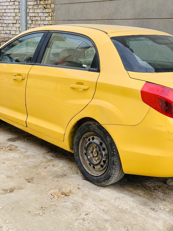 السلام عليكم شيري فلاوين مديل ٢٠١١ مكفوله عضمتها
كير ومكينه خيرر منن لله بساتم سيفيا
رقم بابل
تخم تاير نضيف 
السعر ٣٣ بيها مجال بسيط   
عنواني حله شارع ٨٠ مال كربله 
(***********)
