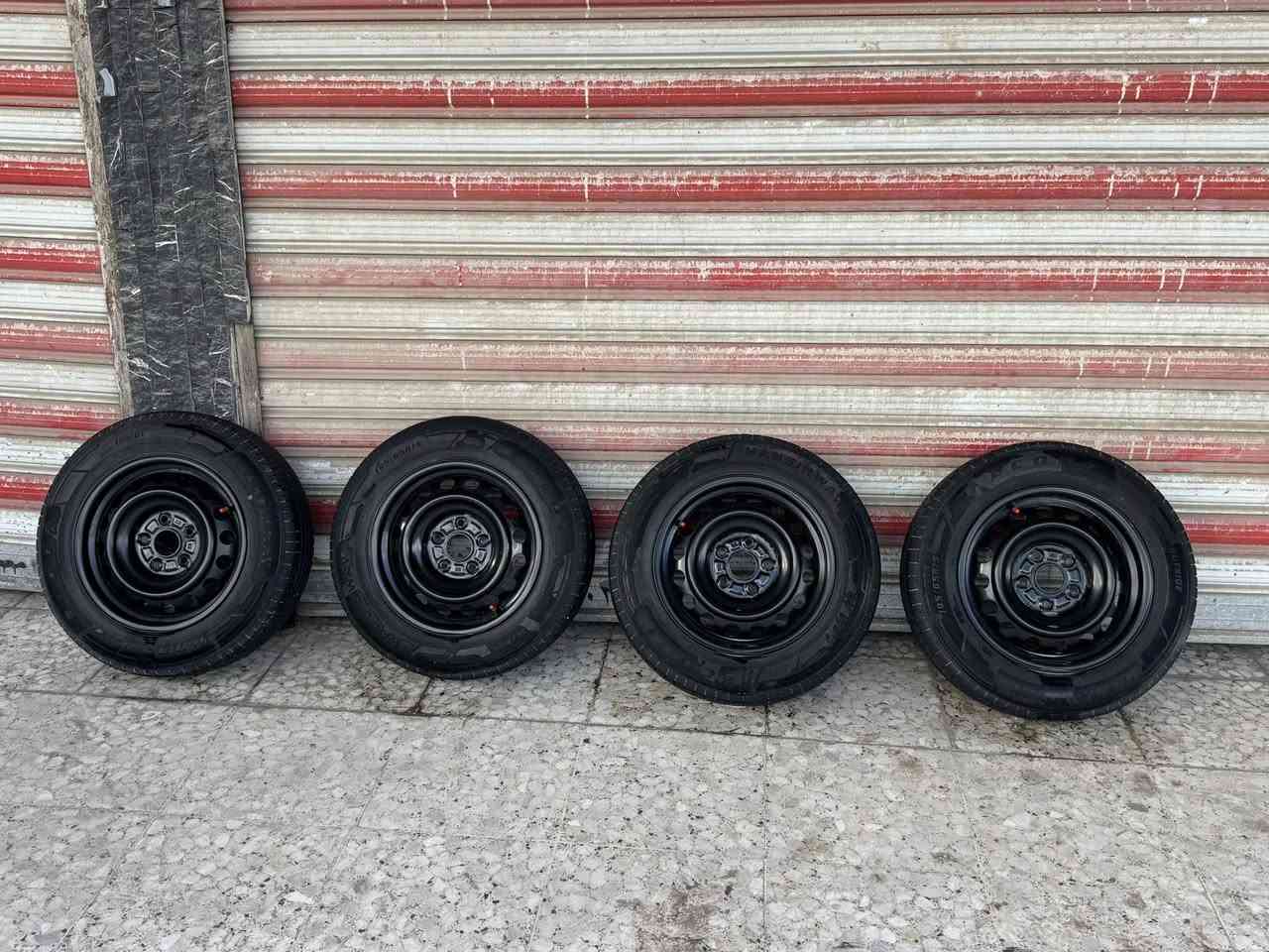 السلام عليكم
تخم ويل وتاير حجم 15
يرهم كورلا هايبرد  
بغداد حي العامل 
***********
