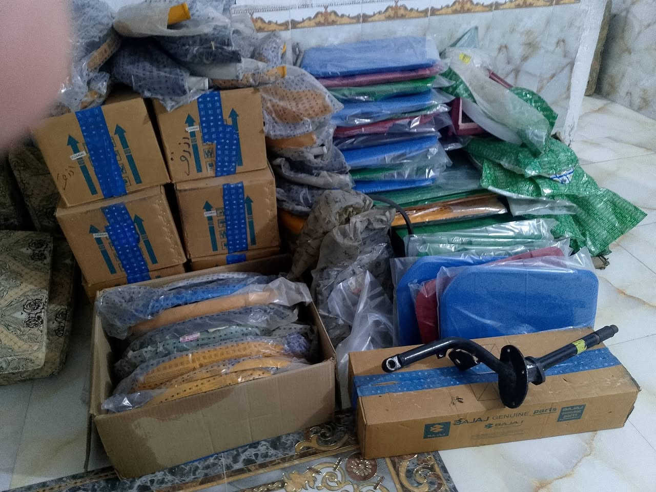 الى اصحاب المحلات 
تصفيه محل ادوات تكتك ودراجات شركه ليبل وردي
اتصال واتساب فقط
‏‪***********‬‏
اسعار جوه الجمله

