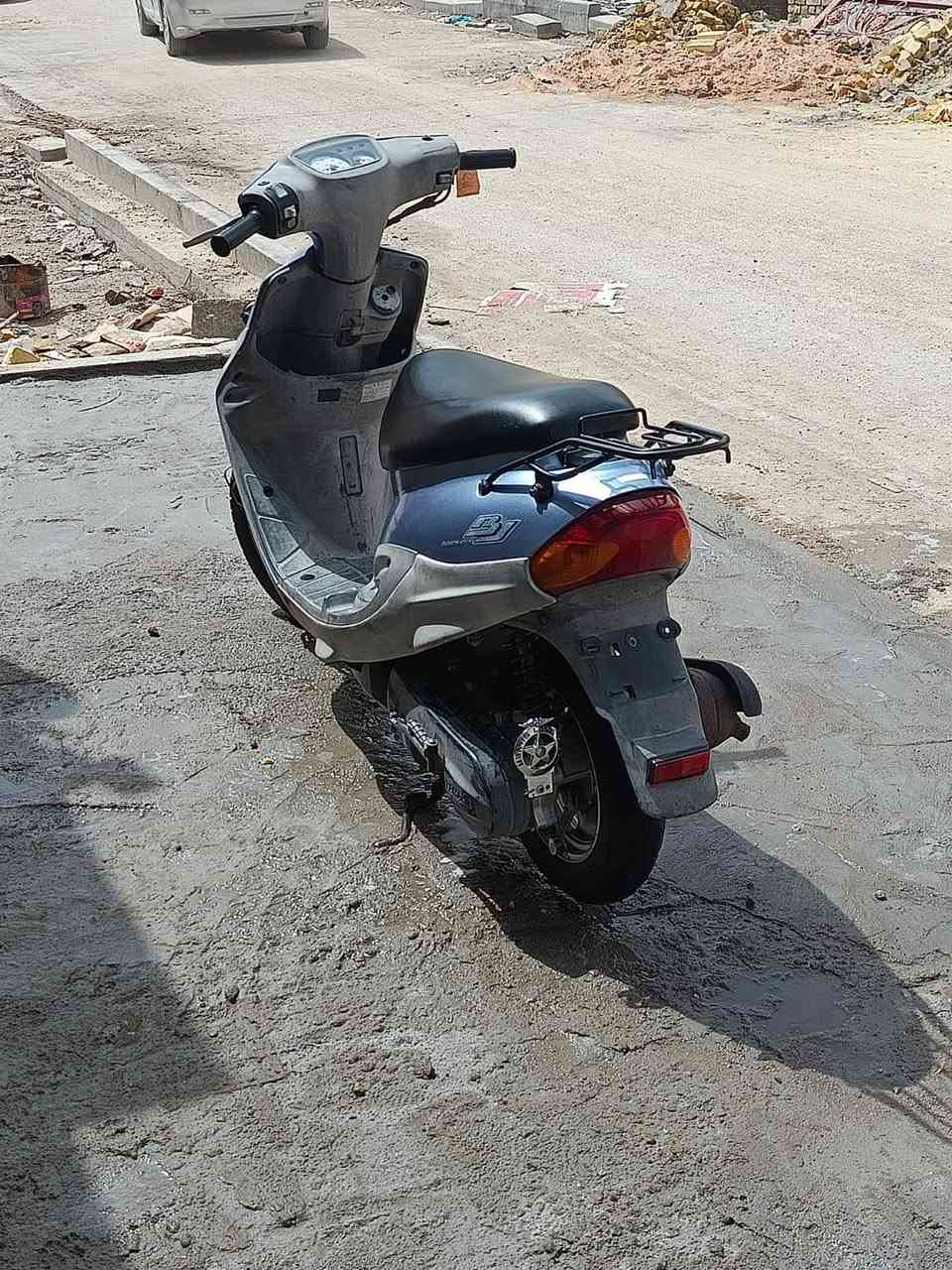 للبيع دراجه بيجي حاويه صله شهر من طلعه من زيتون السعر تصل عل رقم وأنه خادم رجان لمو شراي لا  يراسل ***********
