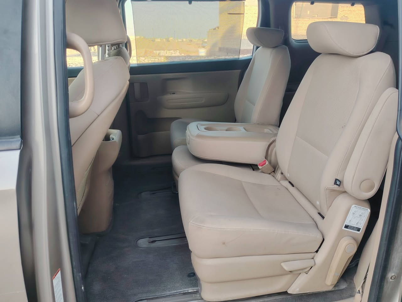 سيدونا ١٦ اصل رقم بصره سنويه ٢٠٢٩ مكينه كير حداديه تايرات جاهزه من كلشي حادثه طرف البنيد مصلح ومصبوغ نفسه شواصي كفاله وبيه بارد باب السلايد عكس السايق بدون صبغ بدون ارباك ماشيه ١٠٨ ميل سياره جديده
مواصفات Lx
مكينه ٦ سلندر ٣٣٠٠
حساسات
مري شفط. اشاره بالمري
تحكم ستيرن جهتين
أبواب السلايد والجنطه كهرباء 
بلاجكتور
داخل بيجي
بردات خلفيه بلاد
بلوتوث.وحاكيه
كامره دوراه. شاشه
كشن السائق كهرباء
السعر ١٦٨ وبي مجال للشراي مكان السياره السماوه وللاستفسار *********** مكلف بنشر
