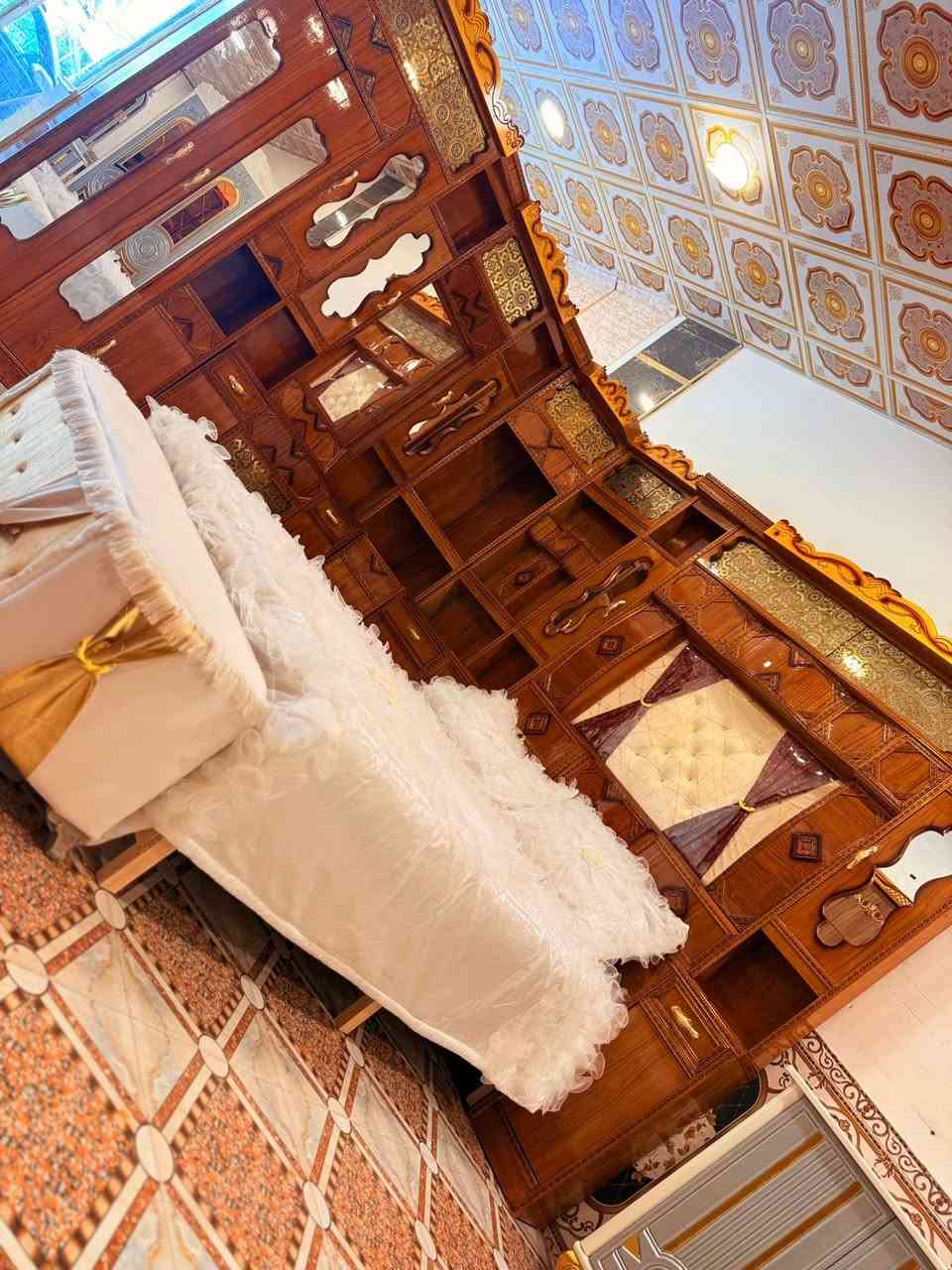 سعدالله اوقـاتـكـم مـتابـعيـناألاعــزاء🌺
💐مستمرررين وياكم نعرض لكم كل ماهو مميز وجديد💐 يعلن (معرض الجشعمي)
عرض خاص ولفتره محدوده 5 ايام فقط 
السعر مليون و350 
غرفة نوم صاج عراقي درجه اولى
كنتور 6ابواب 
صاج داخل وخارج 5 ملم
الصبغ الوان صاجيه حسب الطلب 
للاستفسار الاتصال
***********
  يوجد.واتساب
العنوان التأميم قادسيه الاولى شارع المشاتل قرب ركن المدينه
