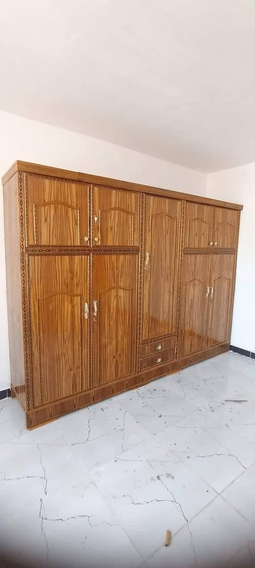 🚪✨ كناتير صاج  بشغل مرتب وجودة تعيش ✨🚪
وجه 4 ملم + صاج داخل وخشب عادي
قاعدة بلوك + ظهر جرجوبة براغي 💪
✅ متوفر نوعين
▪️ ا العدل
▪️  النفخ
🚛 توصيل بغداد والمحافظات
ومتوفر جميع الأبواب وايضا متوفر بوفيات 🔥
للحجز والاستفسار راسل الصفحة 📩
ملاحظة فقط توصيل اي خدش او تلف من الشركة يرجع بدون دافع اي مبالغ 
#بغداد #المنصور #الكرادة #زيونة #العامرية #الدورة #الجادرية #الغدير #الشعب #بغداد_تسوق #ابواب_تركي #ابواب #اثاث_بغداد


**إذا كنت صاحب هذا الإعلان وتريد حذفه لأي سبب، رجاءا أرسل رسالة إلى الدعم الفني**