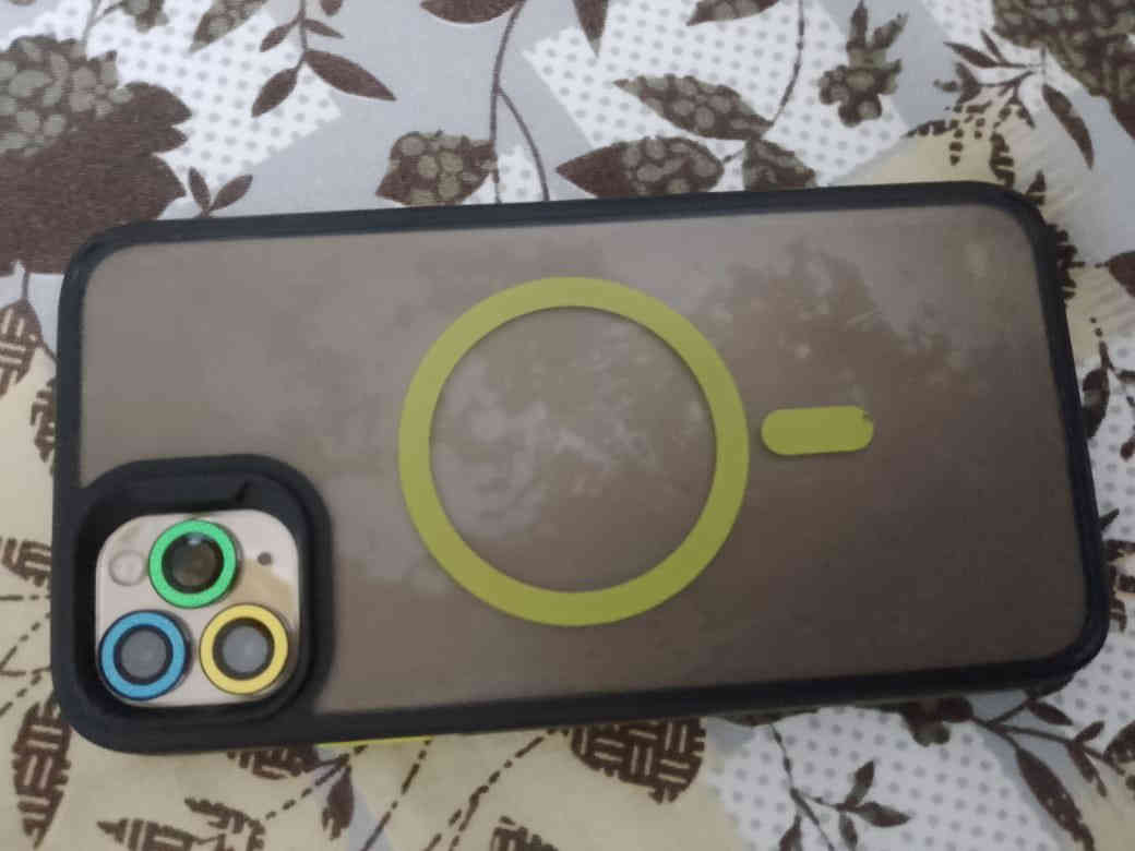 السلام عليكم جهاز ايفون ١١ برو ماكس دبل شريحه مستبدل شاشه وبطاريه  اصليات فيسايدي ميشتغل بطاريه ١٠٠  ذاكرا ٢٥٦الجهاز نضيف مكاني بابل الدبله السعر ٣٢٥ وبي مجال قليل ***********
