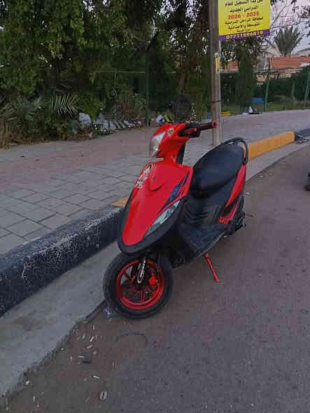 السلام عليكم ماكس عدله للبيع او مراوس دراجه نضيفه ما مفتوحه محركه  نواقصه بريك امامي وسلف شخاطه فقط والكفرات تجاري سعر 600 وبيه مجال مكاني الشعب رقم التليفون ***********
