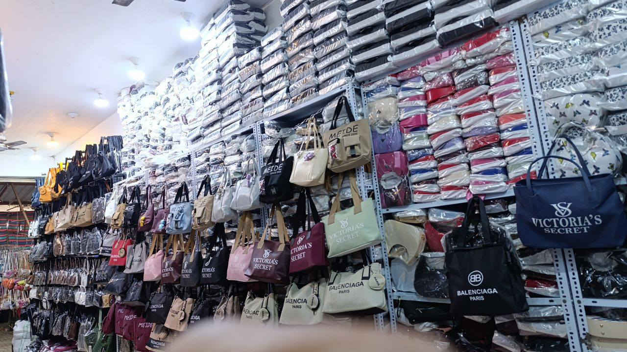 العنوان العماره شارع بغداد سوق العلافين مقابيل سوگ عبد الله جمله و مفر سعر درزن 12قطه 48الاف


**إذا كنت صاحب هذا الإعلان وتريد حذفه لأي سبب، رجاءا أرسل رسالة إلى الدعم الفني**