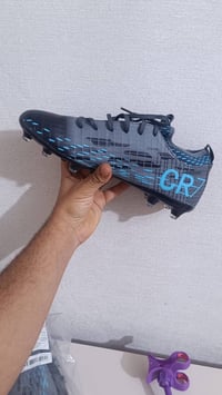 حذاء • مقاس 43 • توصيل