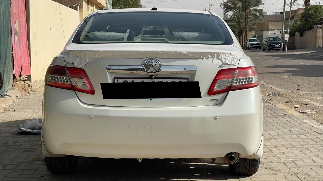 كامري 2011 خليجي GLX
آعلى فئه بالكامري 
مكفوله من كلشي بيها شخط باب خلف سايق فقط . 
رقم الجديد دولي صلاح الدين  
سياره تخم تاير و خمسه ويل كب
  ادامه كامله من كلشي 
موصفات السياره ⭕
لون صدفي
فتحه سقف سلايد دروف 
داخل لونين + صاج 
حساسات  امامي+ خلفي 
شاشه تدعم كار بلي 
كامره خلفيه دواره 
اشاير بل مري 
مري كهرباء 
قطعتين تبريد 
تحكم ستيرن جهتين 
مثبت سرعه 
كشن كهرباء 
منضومة زنون عالي وناصي 
برده خلفيه بلاديه تصعد و تنزل 
جرص على 120 يدك ⏰
مكان سياره تكريت 📍 
السعر 135 بيها مجال ،
الأتصال على رقم 
***********
