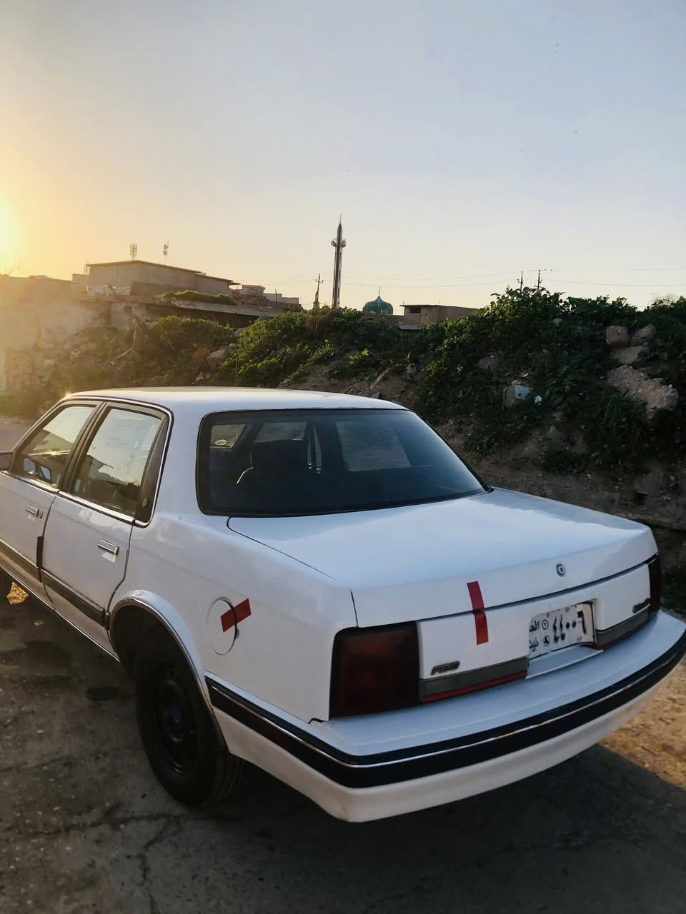 سلام عليكم : اولدز مديل 90 سياره جائزه من كلشي صبغ فقط عقجين مال تقحيل مكينه كير تدفئه تبريد صدره نضيف طخم تاير منضومت زينون سستم سمعات شاشه كاربون بانزين او بسمنه شرط التحويل : سعر ٤٠ بيه مجال : العنوان موصل شارع بغداد : رقم التلفون *********** / ***********
