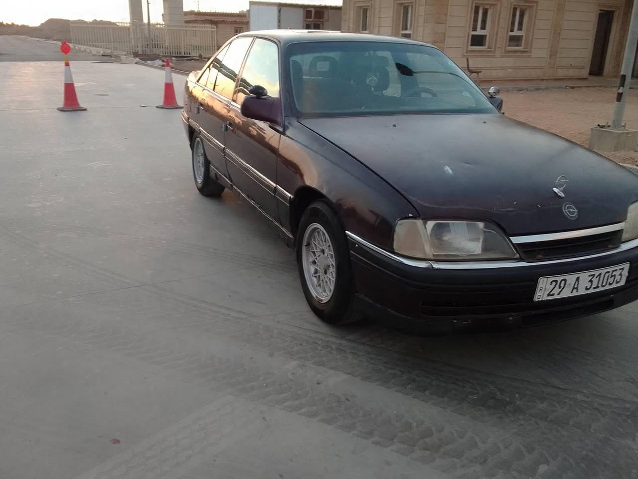 السلام عليكم
اوبل اوميكا للبيع 1992 سياره بلاديه شرط ع وضع شركه مامبدل بيهه اي شي رقم واسط انكليزي بسمي سنويه لل31
شرط تحويل كير عادي شرط مكينه بيهه تنقيص بيهه خياسات بسيطه بأطراف البيبان فقط السعر 23وبيهه مجال 
للاتصال. *********** مكاني ديوانية الحمزة الشرقي
