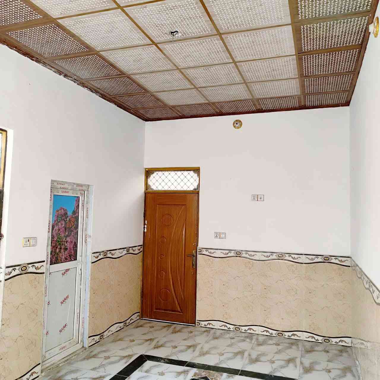 ((«بلاش😘 بلاش»))
يا الله بيت للبيع 100م 

سعر 26💵😍معه مجال 

العنوان  نجف الاشرف مقابل قرية الغدير الاولى شارع الصب عمود 270🛣 شارع المؤسسه

***********
