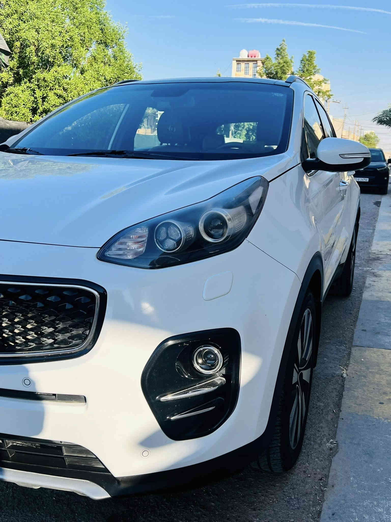 السلام عليكم
كيا سبورتج خليجي فول-مواصفات الجيتي لاين موديل ٢٠١٨ بوضع الشركة الوكالة
رقم بغداد فول مواصفات ١/١ معروفة 
محرك ٢٠٠٠ دوش 
رقم بغداد تحويل ثاني يوم
مكفولة عام من الصبغ والتبديل والبارد
بانوراما.بصمة دخول وتشغيل.سايد بريك بصمة.مانع منحدرات.شاشة كبيرة.اريل نفكيشن.شاحن واير ليس ..اوتو هولد.جنطة كهرباء.كشنات جلد بلادي و كهرباء.داخل لونين حمصي واسود.حساس امامي وخلفي.خمسه ويل كب .قطعتين تبريد بيانو.كامرة خلفيه.تحكم ستيرن.
شاشه قرائه الاعطال 3 انضمة قيادة  
سيارة جاهزة من كل النواحي 
 السعر ١٩٥ بيهةمجال بسيط جدا
بغداد السيدية

***********
