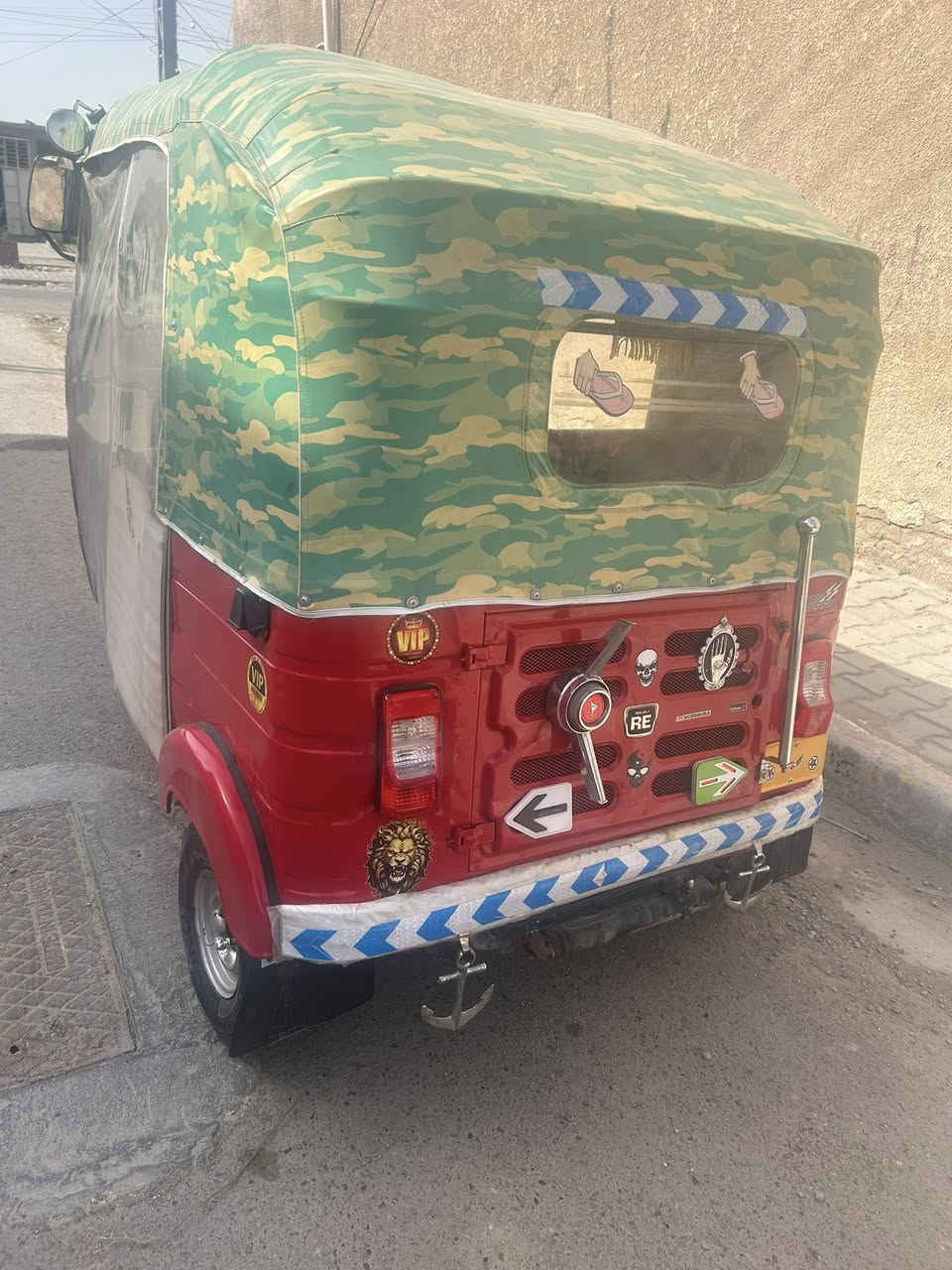 السلام عليكم مديل 18 اوراق مو رقم
مصبوغه ومعمره مكينه 20 لا تنقيص ولا تبخير كهربائيات مشتغلهن يم عمبر ولا واير مبين ضفيره شرط واير واحد ما مبين كله شغاله ناعمه متنسمع المكينه ربع متذب عليه مال جناي  شراي اتصل تعامل لا تتصل عليك الحسين ***********
