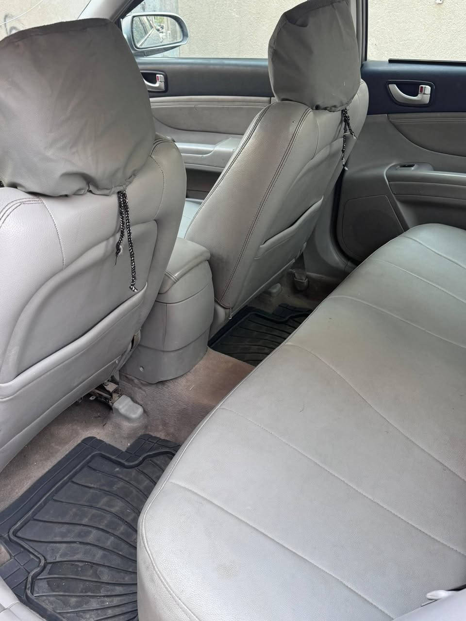 سلام عليكم 
سوناتا موديل ٢٠٠٨
صبغ عام جراد فقط
مكينه ٦سلندر
رقم بغداد 
ضرر بسيط بل جامرلغ الخلفي 
بدون دواخل 
مكينه كير كفاله
سنويه بسمنه تحويل مباشر 
عنوان بغداد الحريه
السعر ٩٠ وبيهه مجال
هاتف ***********
