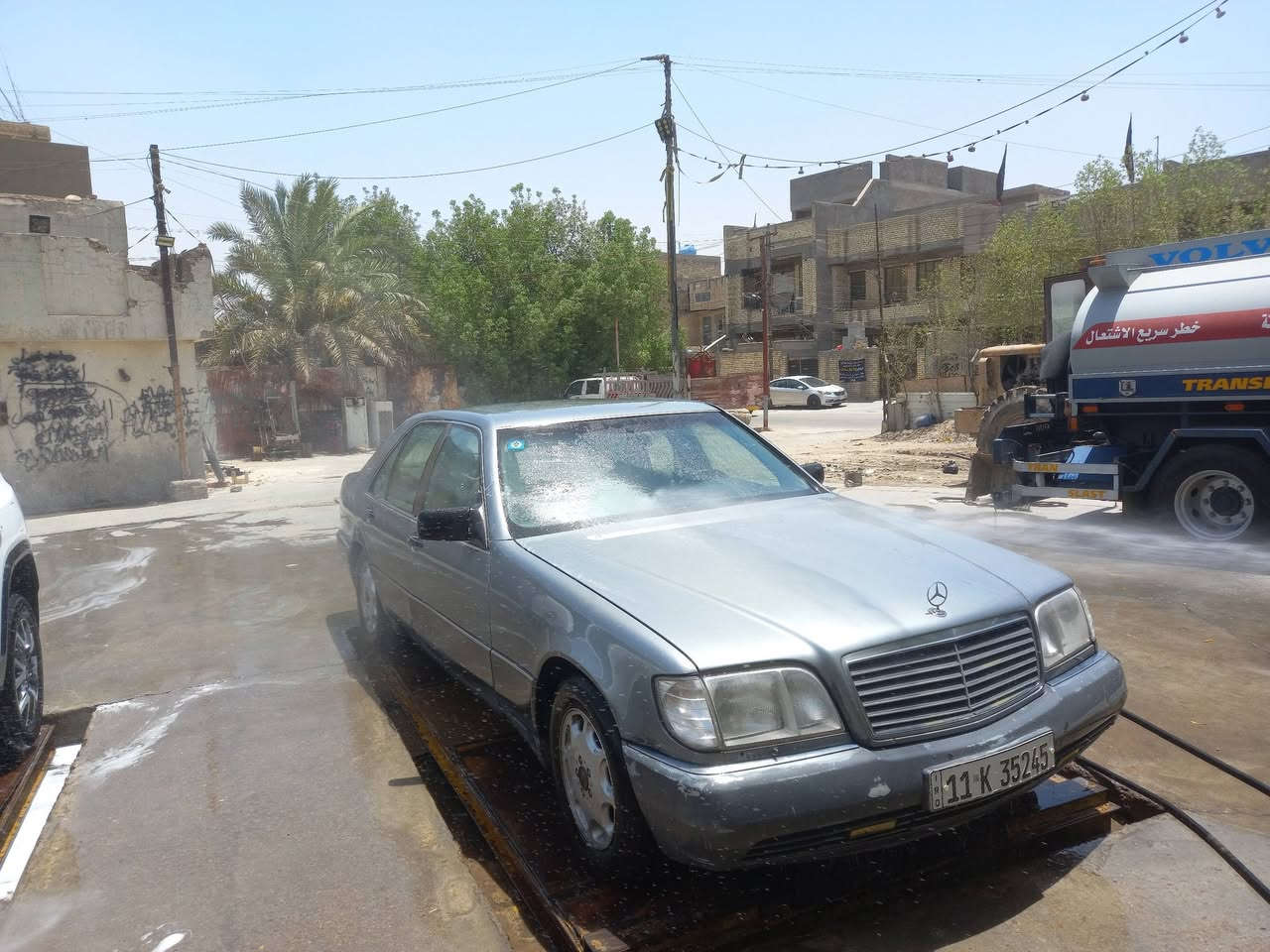 سلام عليكم شباب مرسيدس شبح موديل ١٩٩٢ كير ومكينه لكزز ٨سلندر امراوس تفصيل اتصال على الرقم***********
