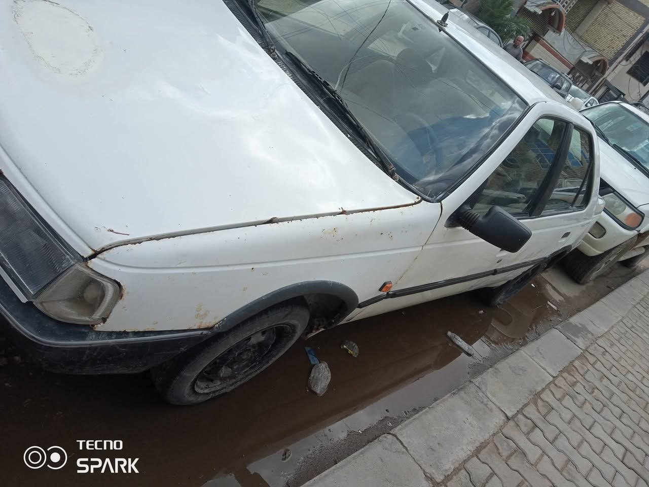 سلام عليكم بيع مستعجل  بيجو روى مدبل 8 رقم نجف
السياره معمره كشر نضيف رقم نجف سنويه 27
مكينه كير زينات حديديه نص عمر تجي شوف وتقنع 
وسعر 17 وبيها مجال الشراي مداورة السياره راعيها يداور المشتري يداور  مكان نجف اتصل وخادم ***********
