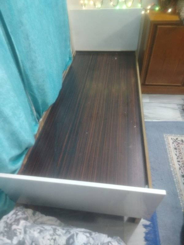 للبيع 
 جربايه خشب صاج٤٥
معصاره 40
قلايه ٥٠
الاسعار بيهم مجال


**إذا كنت صاحب هذا الإعلان وتريد حذفه لأي سبب، رجاءا أرسل رسالة إلى الدعم الفني**