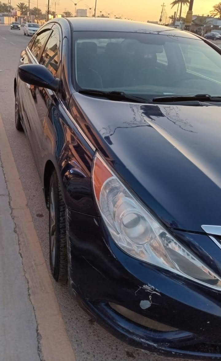 السلام عليكم اخوان
للبيع سوناتا موديل ٢٠١٣ لون نيلي بيها قطع صبغ اقل الحزام 
مواصفات عادية 
كشنات تدفئه و تبريد 
تحكمات بالستيرن
شاشه 
كرسي كهرباء 
كير و مكينه و حدادية كله شرطط 
مكينه ٢٤٠٠ جي دي آي 
للأستفسار اكثر 
*********** اتصال او واتساب
*********** واتساب فقط
