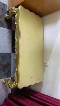 ميز وسطي مع 4 طبلات كبيره ب100 07804015442