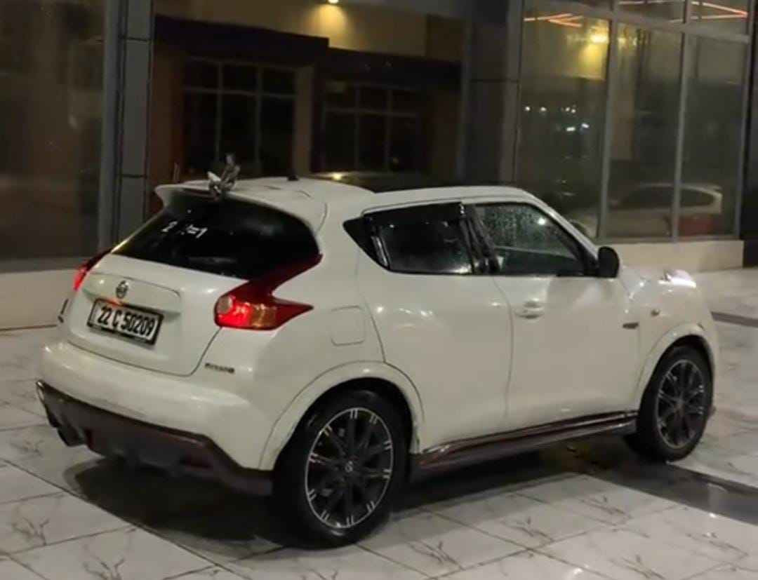 السعر 97 مجال وعليها غرامة 24 ورقة ينزل من السعر 
نيسان جوك نيسمو 2014 رياضي 
محرك 16 تيربو بي نفخ وصرف شرط ترايك للبصرة 
بس ينقص دهن بانزين كل لتر يمشي 10 كيلو خارجي 9 لتر 
كير اتوماتيك 7 سرعات 
الصبغ نص  جاملغين امامي صبغ من دون دواخل وايرباك بوند تعديل بارد 
شبر باب الخلفي صبغه رايح 
وع بوند كم مكان صبغه رايح 
بقصة صغيره بسقف 
سيارة طخم تاير امامي خلفي مصار شهرين بدلته 
الصدر والدبلات جديد قبل شهرين بدلهم 
السيارة خير من الله 
مكان السياره دهوك 
تحويل وكالة شرط 
خصم 20٪ للشاري بالعافيه عليه
يعني من يدفع الغرامه خصم اله 750 الف تقريبا 
السياره دعاميتها شوي بي فطر وكسر من جهى اليمين يرادلها تعديل اللي يشتري يرتبها 
للاستفسار اكثر واتساب *********** عميدي, دهوك
