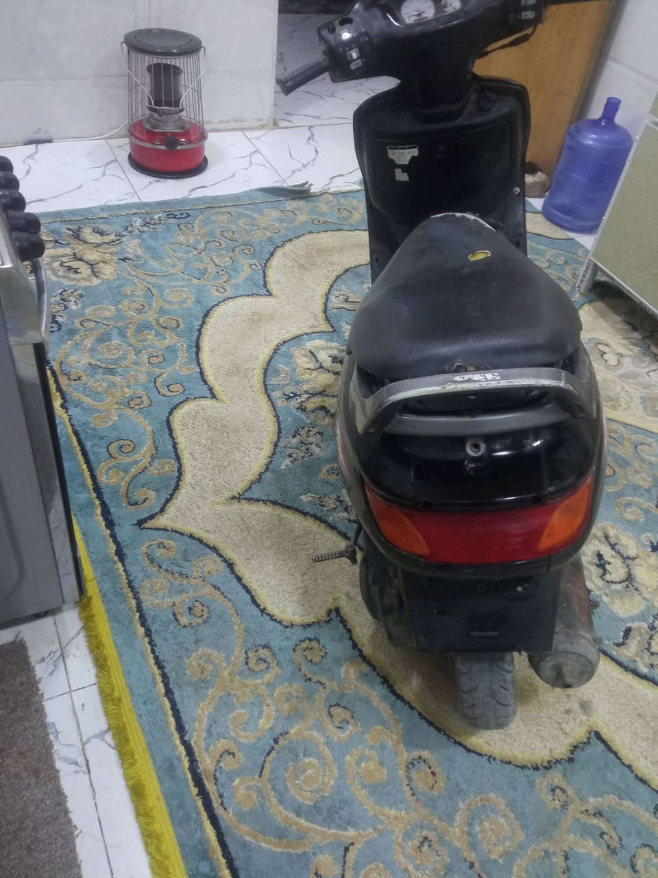 السلام عليكم دراجه للبيع نظيفه ما مفتوحه كلها شغاله ماكينه ناعمه السعر 375 وبيها مجال الوان حله شارع 80 قرب الساده بخطه ***********
