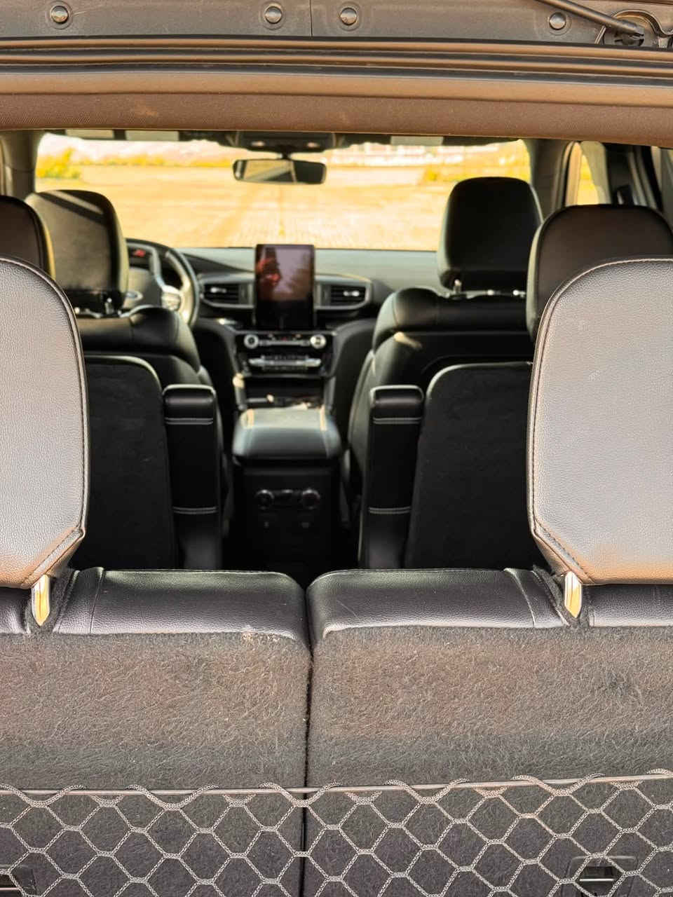 FORD  EXPLORER  2022    ST   V6  400HP
فول مواسەفات بی دەعم پارچە دزراوە بۆنید سندوق بیلاد گۆراوە. لەگەڵ کوشنو بەرگە دەرگانی 
سەیارەکە بی کیشەیە هەموو شتی بەشەرت. 
تکایە ئەگەر موشتەری نیت نامە مەنیرە. 
🔹268$🔹
☎️.   ***********

