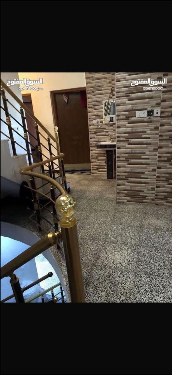 سلام عليكم 
بيت  ركن على ثلاث افرع للبيع في منطقة الزعفرانية بغداد  دور الجلود سعيدة
طابو ملك صرف
مساحة الارض ١٠٠
ومساحه البناء ١١٠
البيت يحتوي على سياج وكراج يكفي سياره وكرتج على طوول حول البيت وترك 

متكون من ٣ طوابع مع الطابق الاضافي اللي بالسطح الرابع 

ويحتوي ايضا على ٤ غرف نوم 
ومطبخ واستقبال وهول 
والطابق الثاني ثلاث غرف نوم

وثلاث حمامات واحد خارجي

والمنطقه من احسن المناطق اللي بالزعفرانيه واللي حاب يجي ويشوف 
عمرها ما فاضت بالمطر وكلشي قريب على البيت من خدمات ومدارس وسوك وقريبة جدا على شارع السندباد

للاستفسار الرقم ***********‬

والسعر ١٩٠ وقابل للتفاوض
