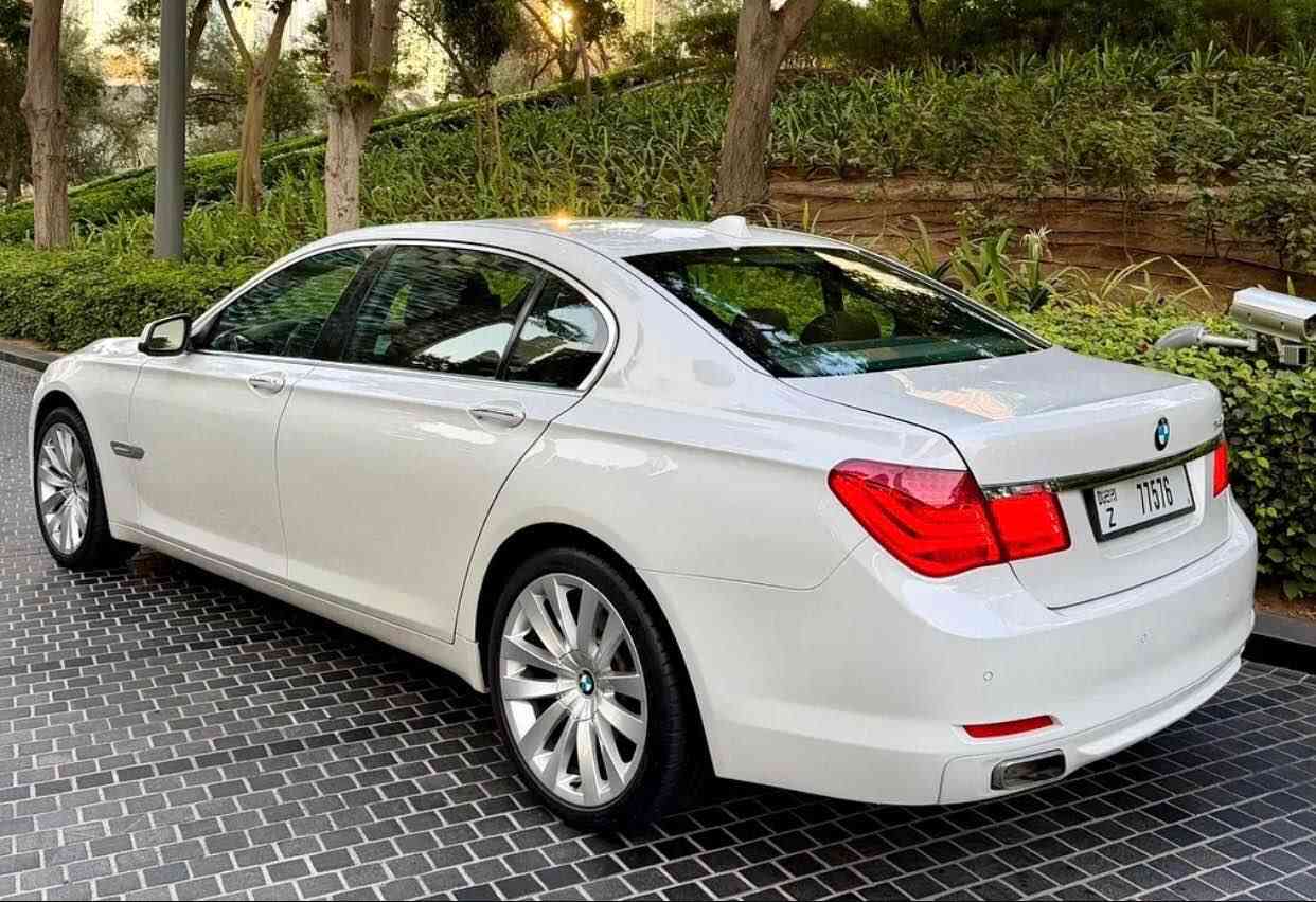 بئيم 740مؤديل2011
تازه تاخيل بوي دوبه ي 
قه پات مواسه فات ت 
سه ياره كه زوركه م رؤيشتوه 90 هه زار 
سلايت كوشن جلدكوشن هيته ر
ده رگه لارج VIPشاشه گه وره
شاشه ئلكترؤني پشتو پيش حه ساس
لايد زينؤن بيلاد زؤر مواسه فاتي تر 
سه ياره كه هه موشتكي له سه رده قي شه ريكه ي خؤيه تي ماشالله ي ده وي له جوانيو پاكي نوكه ده رزي پيوه نيه بؤهيج شتكي ئه م سه ياره مه پرسه جؤن له شه ريكه ده ري كه ي واتازه يه 
بؤنره خ كؤ منت بكه
***********
*********** دخان, السليمانية
